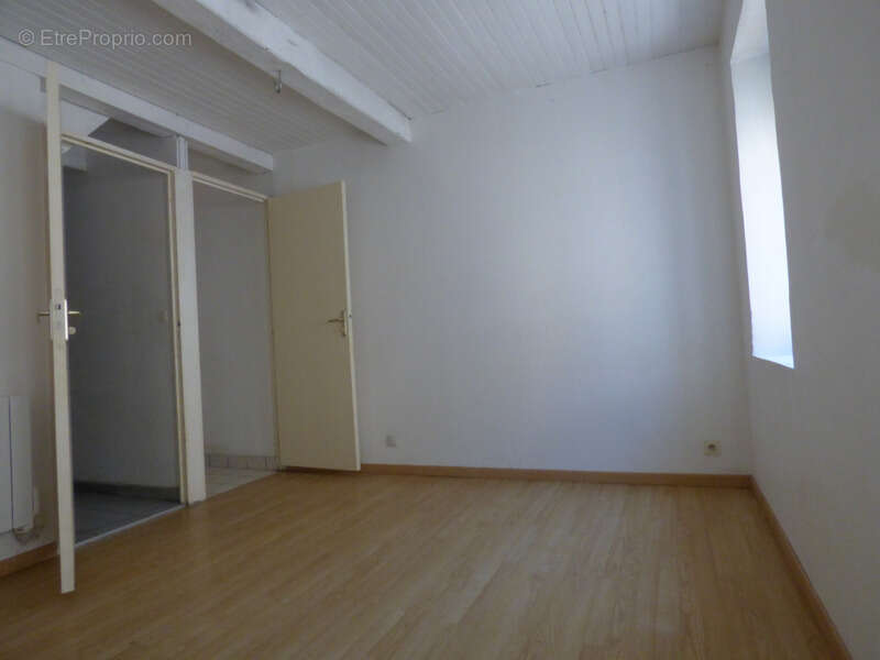 Maison à SAINTE-COLOMBE-SUR-GAND