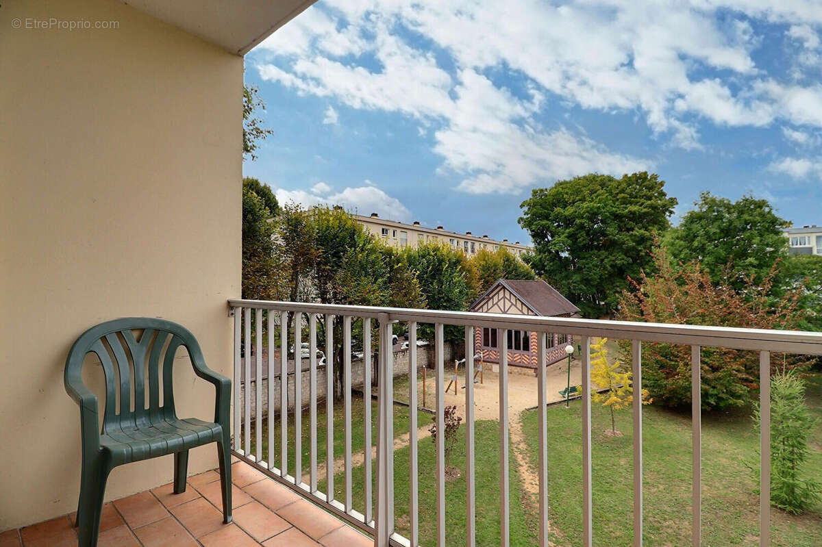 Appartement à LE PLESSIS-BOUCHARD