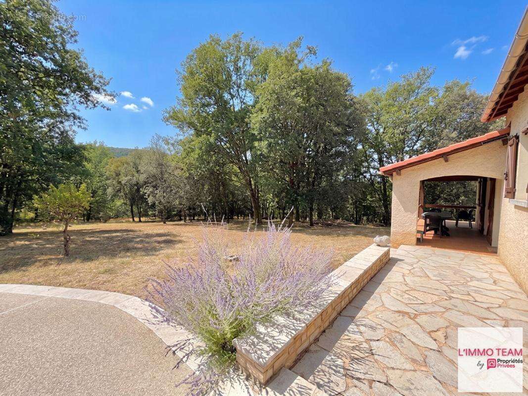 VERS, maison 5 pièces sur plus de 8000m² de terrain - photo 3