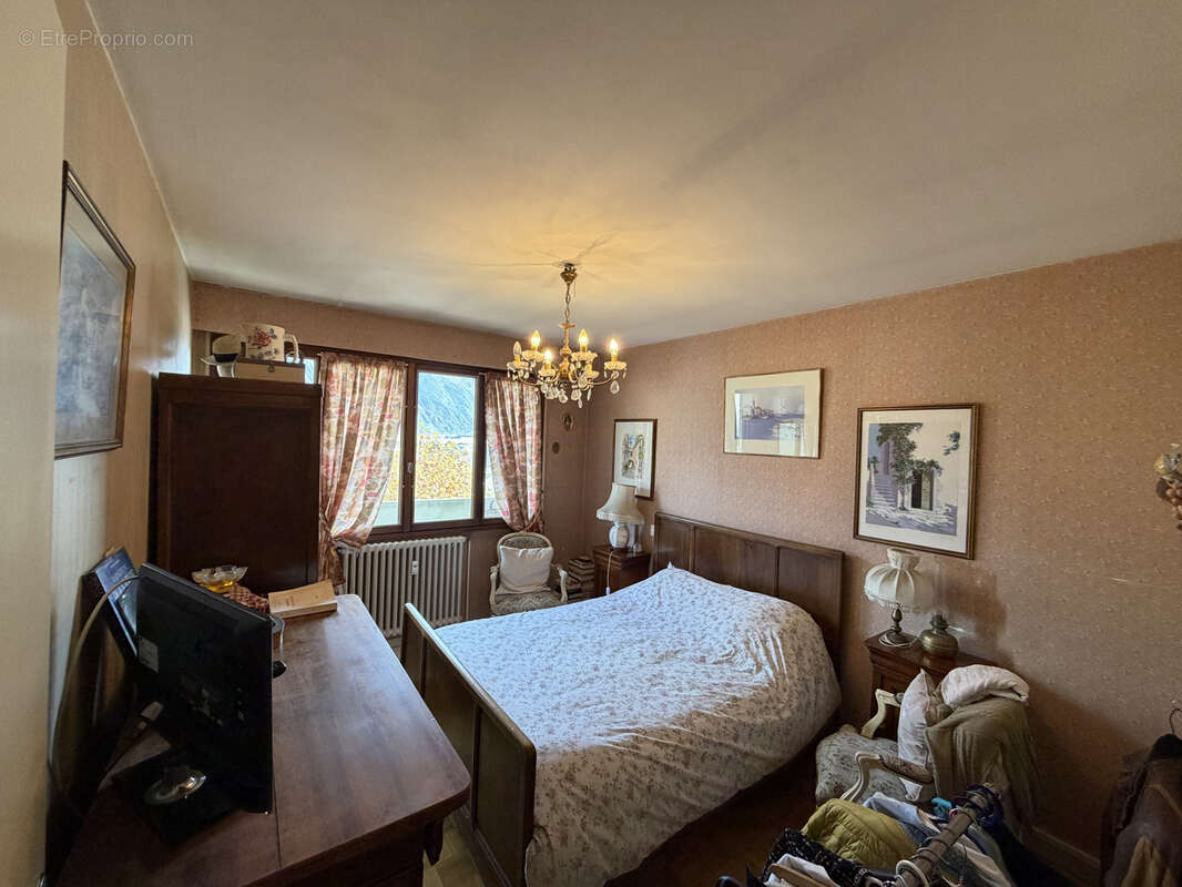 Appartement à SAINT-JEAN-DE-MAURIENNE