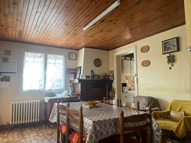 Maison à SION-LES-MINES