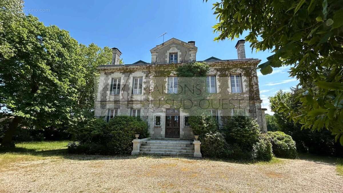 Maison à ONESSE-ET-LAHARIE