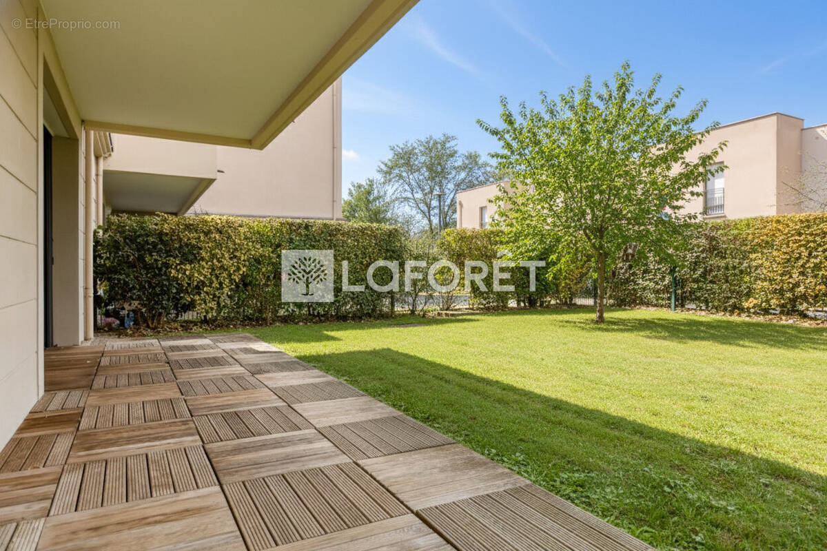 Appartement à EMERAINVILLE