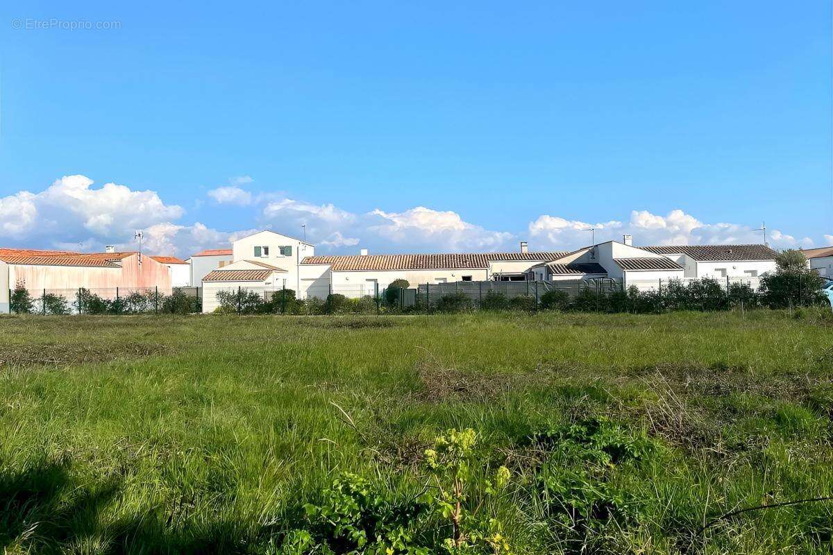 Terrain à SAINT-DENIS-D&#039;OLERON