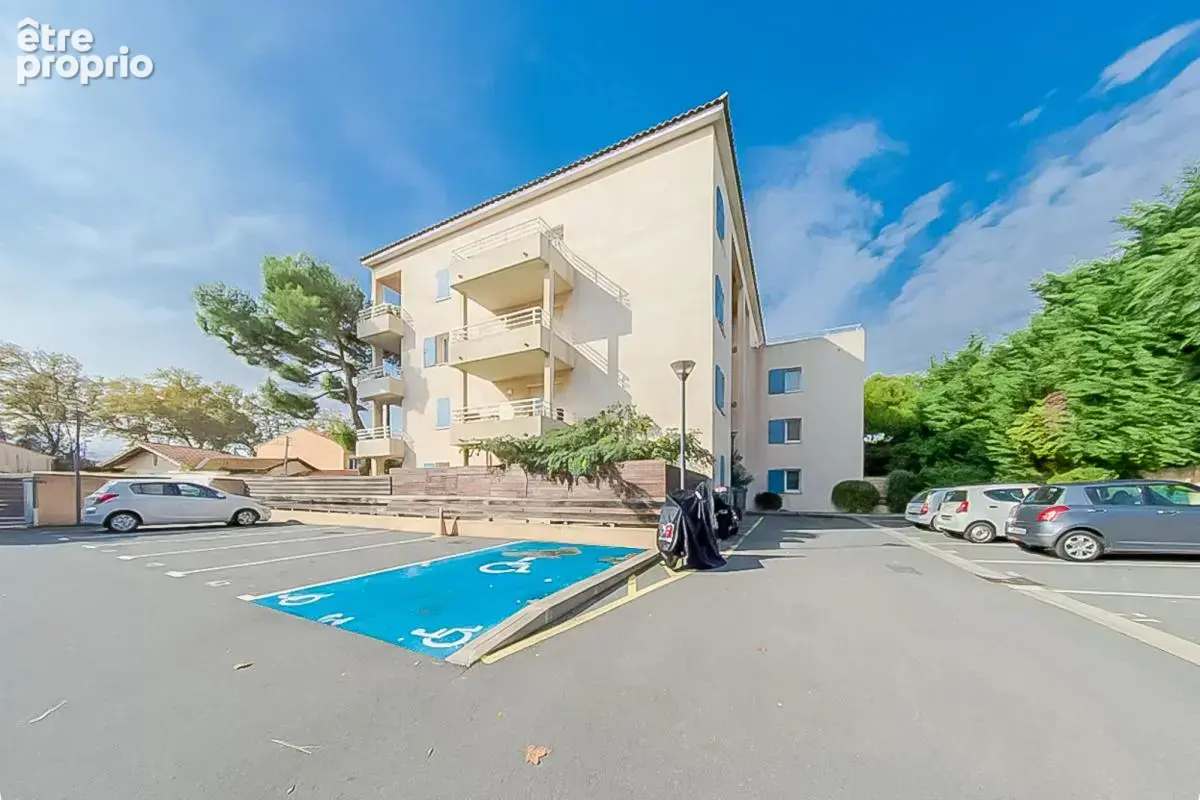 EXCLUSIVITE - OFF MARKET Appartement 3 pièces Parking Terrasse - photo 21