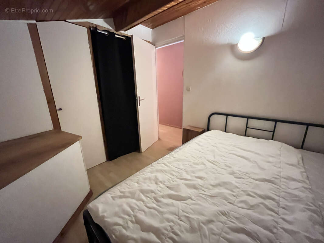 LA REOLE - Maison de ville avec logement indépendant, 2 garages - photo 19