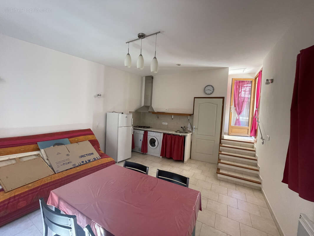 Maison à SAINT-GUILHEM-LE-DESERT