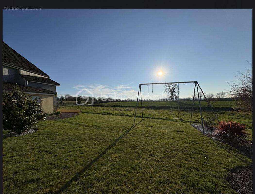 Maison à SAINT-SAMSON-DE-BONFOSSE
