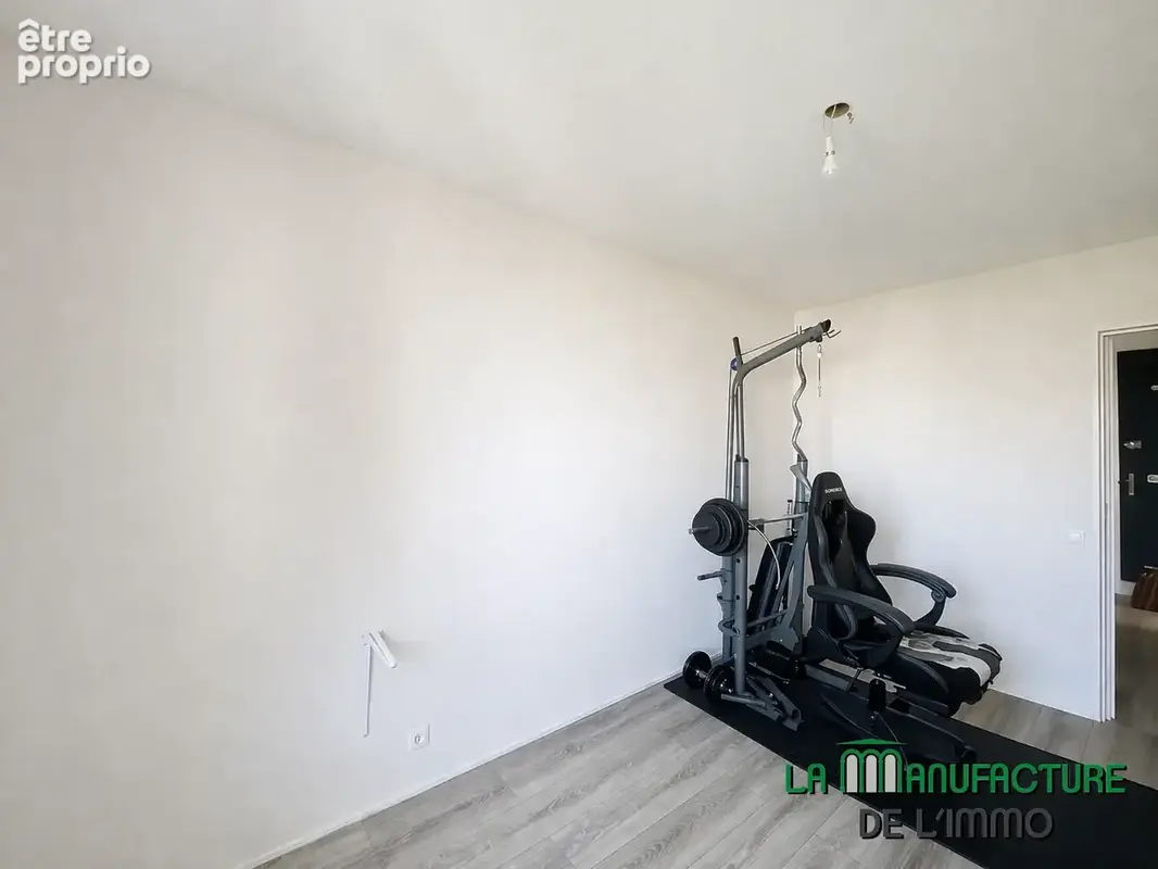 Appartement f3 lumineux avec balcon et garage / saint-etienne centre 2 - photo 11