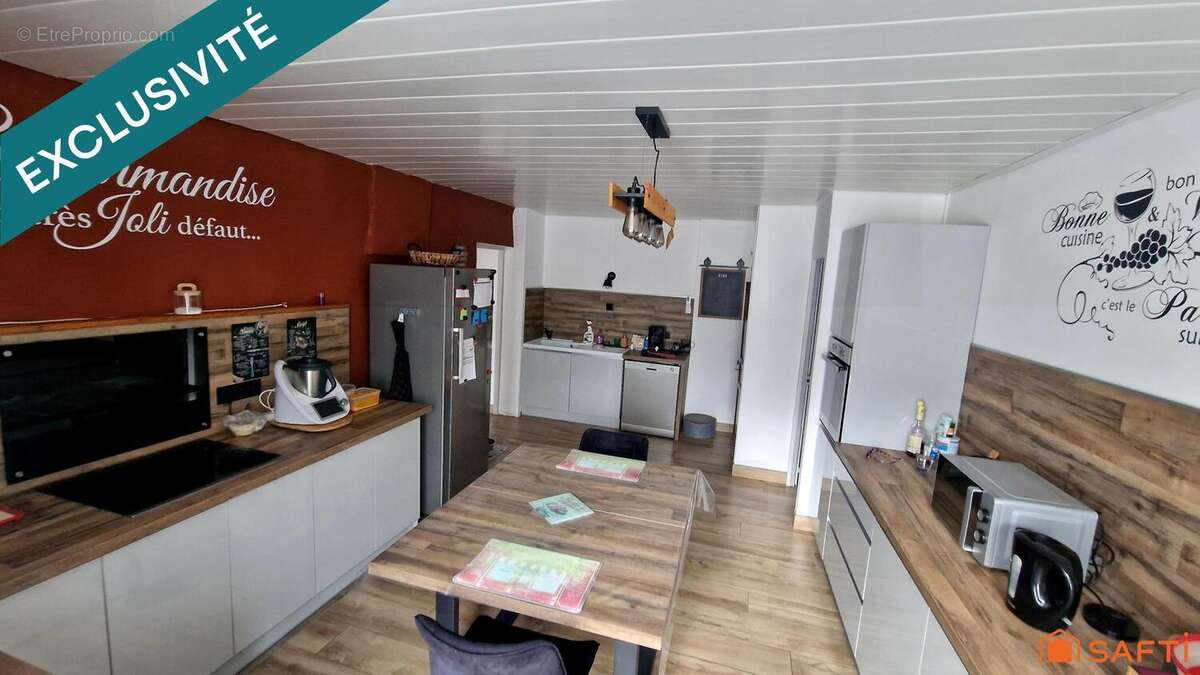 Maison 280 m² à Bellaffaire  - photo 3