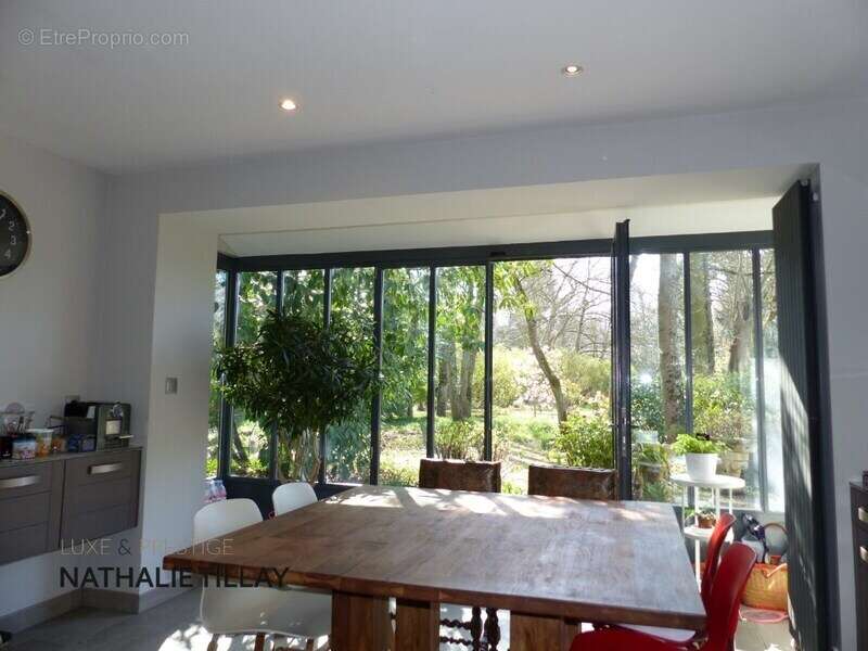 Maison à SAINT-PRYVE-SAINT-MESMIN