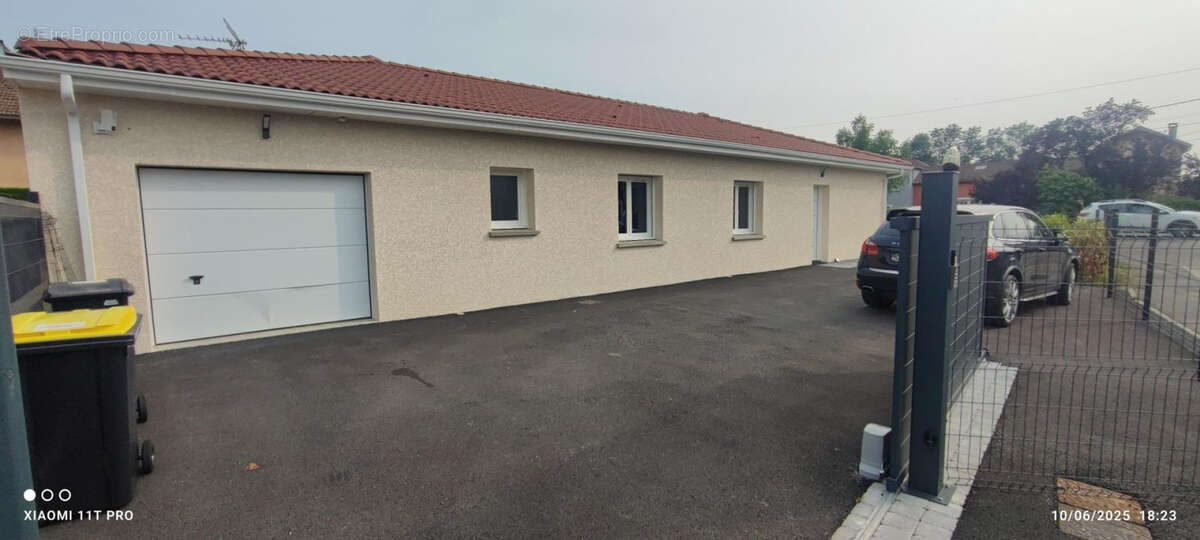 Maison à MONTREVEL-EN-BRESSE