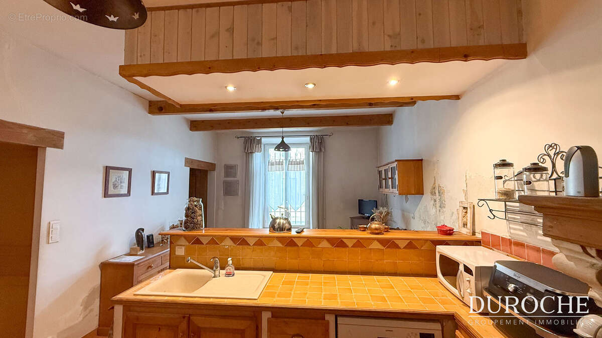 Maison à COURTHEZON