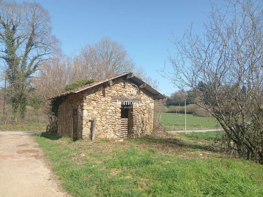 Maison à BUJALEUF