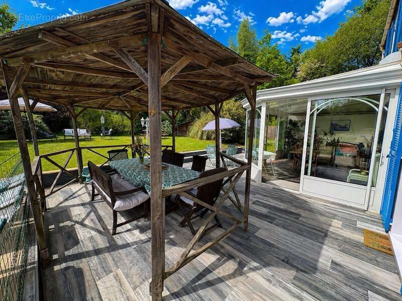 Maison à CHATEAUFORT