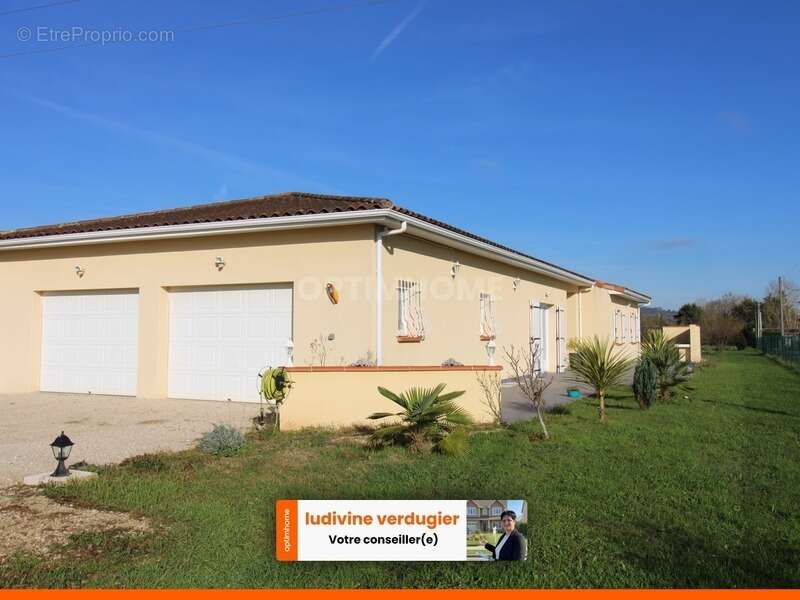 Maison à SAINT-ETIENNE-DE-FOUGERES