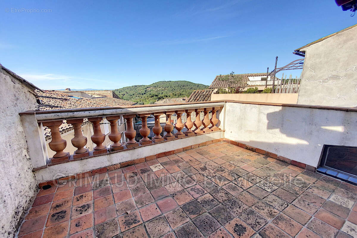 Maison à LA GARDE-FREINET