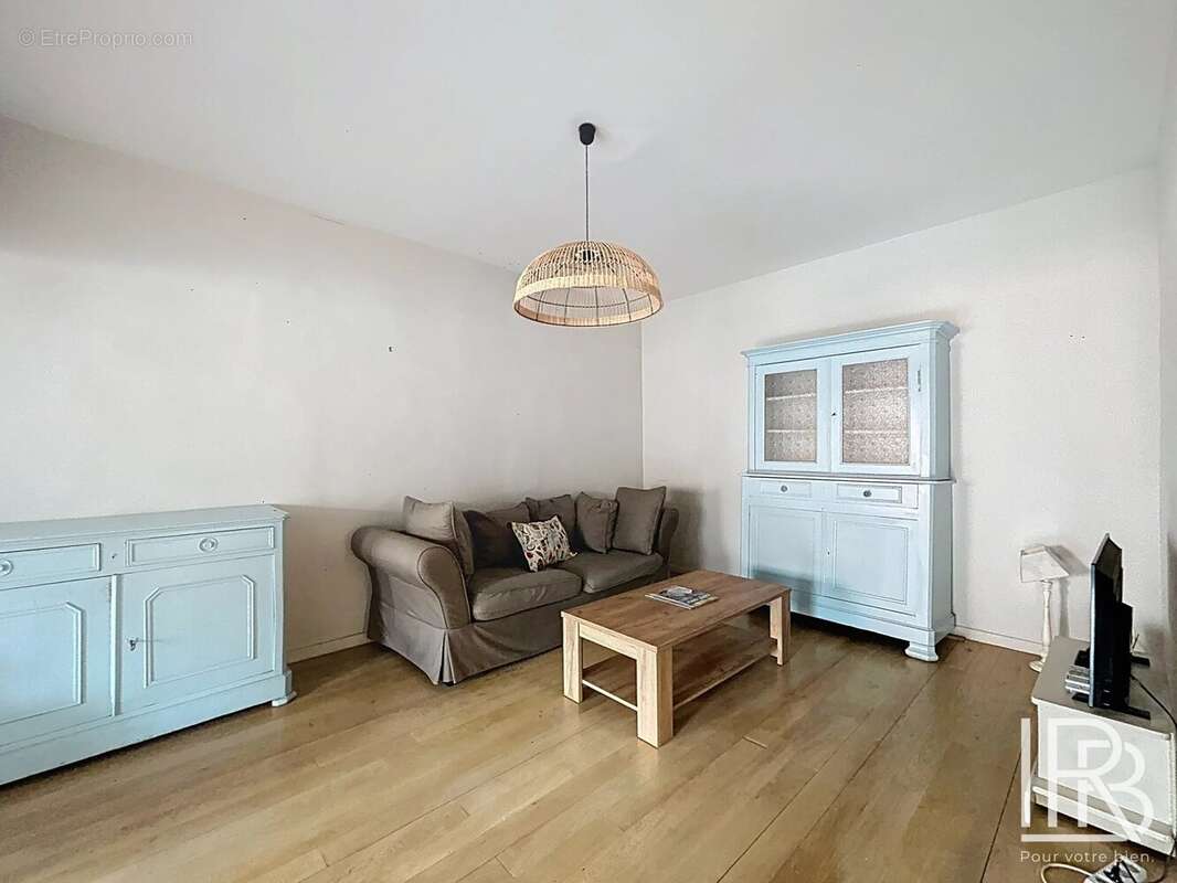 Appartement à MARSEILLE-1E