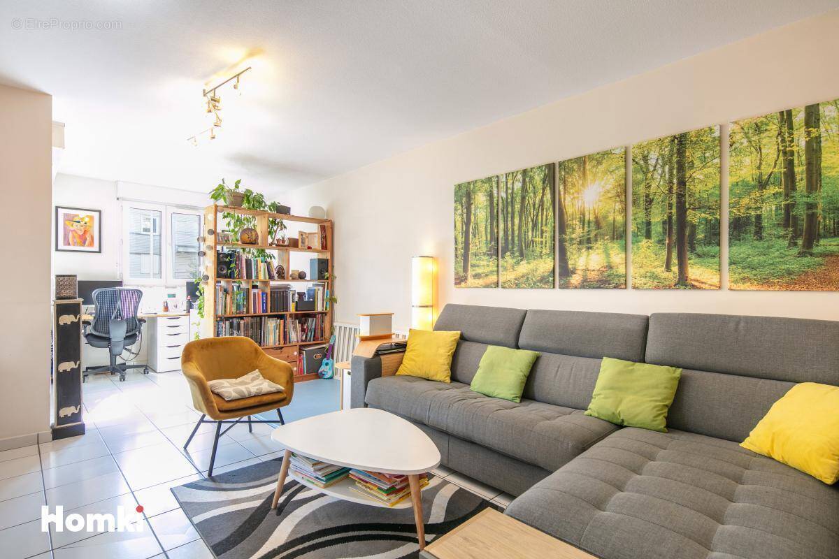 Appartement à SAINT-MARTIN-D'HERES