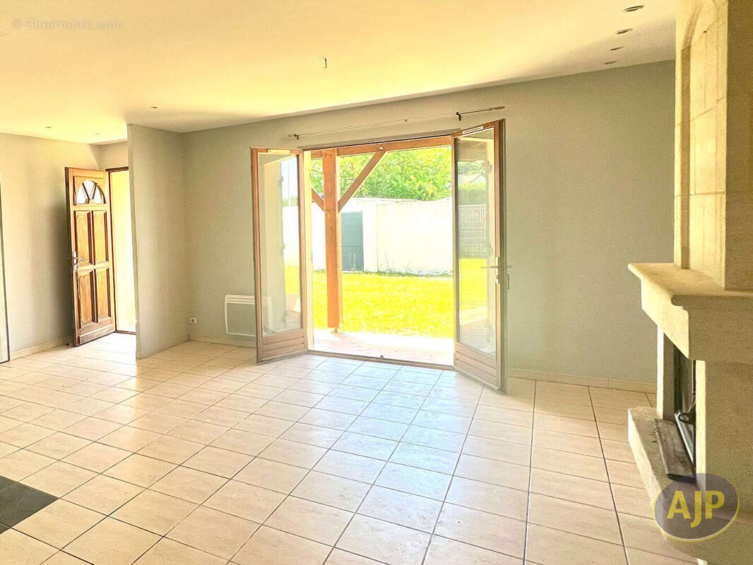 Maison à IZON