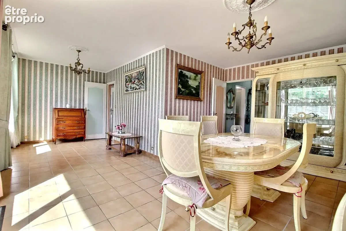Maison Elancourt 4 pièces 85.5 m2 - photo 2
