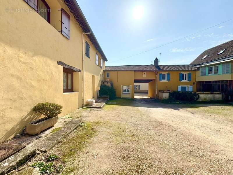 Maison à TOURNUS