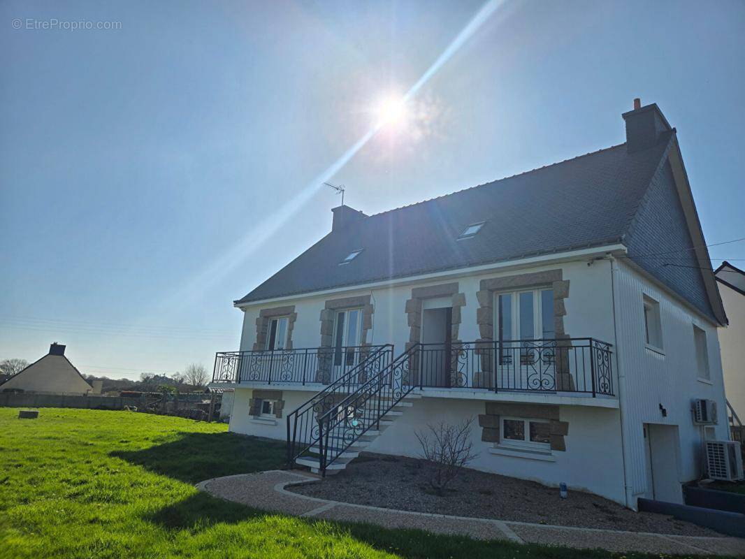 Maison à PLOUHINEC