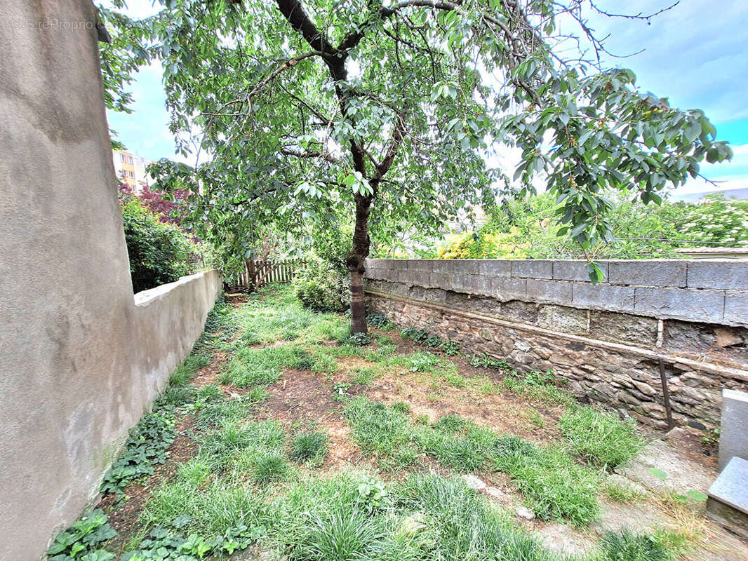 Maison à MONTLUCON