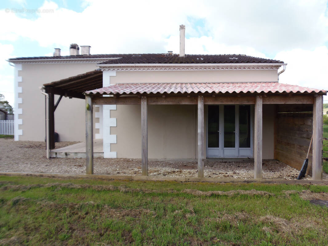 Maison à SAINT-FORT-SUR-GIRONDE
