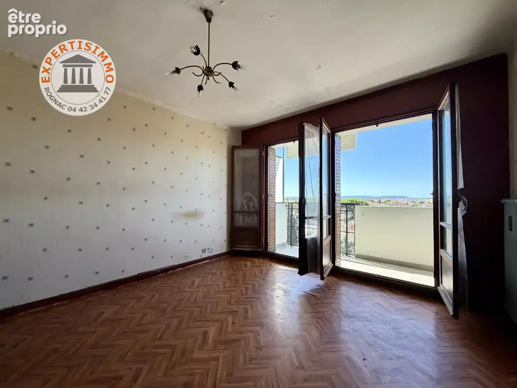 T3 traversant à rénover – balcon – prix très compétitif - photo 2