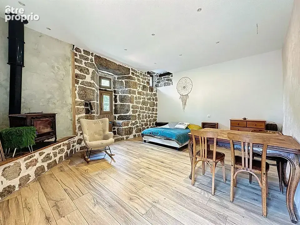 Maison avec gîte de 140m²  sur un terrain de 1,9 Hectares à - photo 12