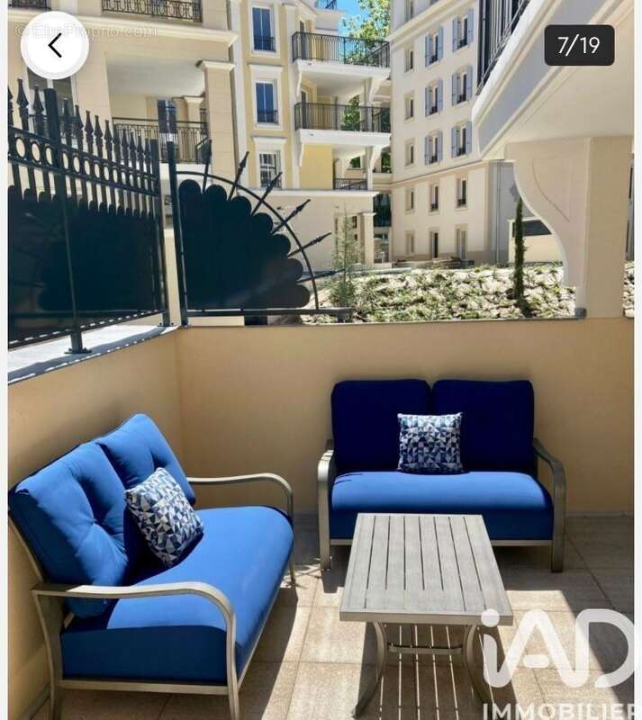 Photo 2 - Appartement à LE PLESSIS-ROBINSON