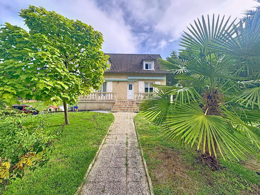 Maison à SAINT-VIANCE