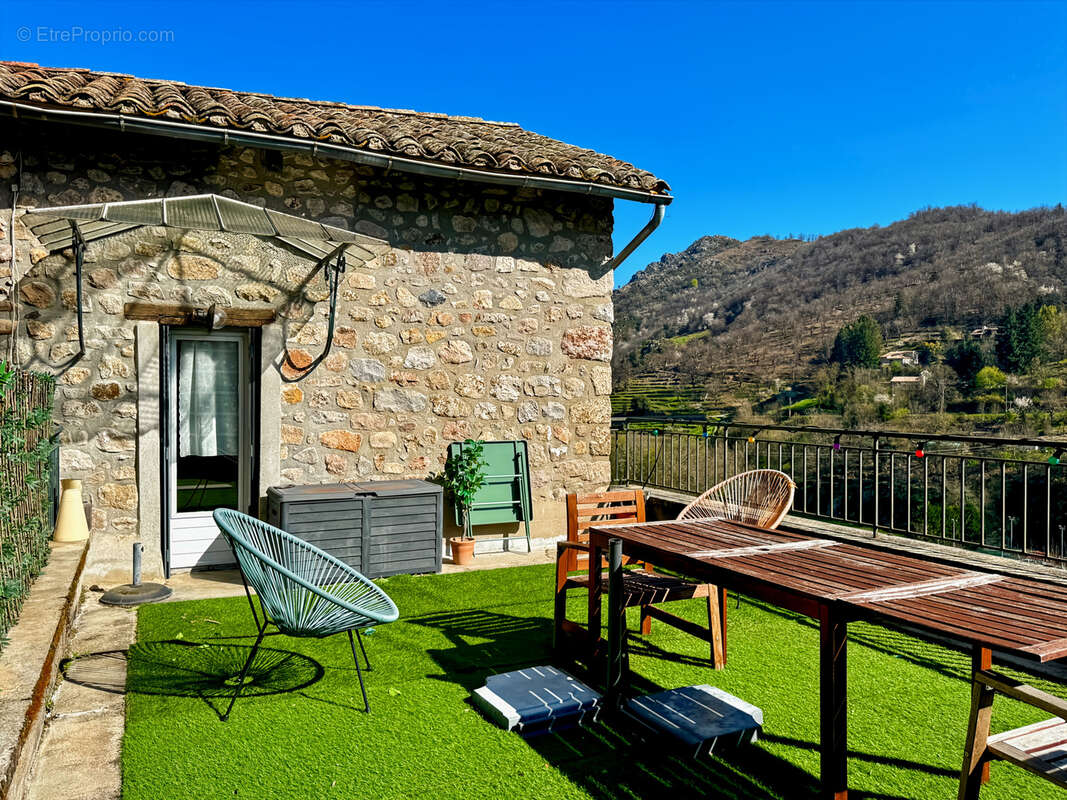 Maison à ANTRAIGUES-SUR-VOLANE