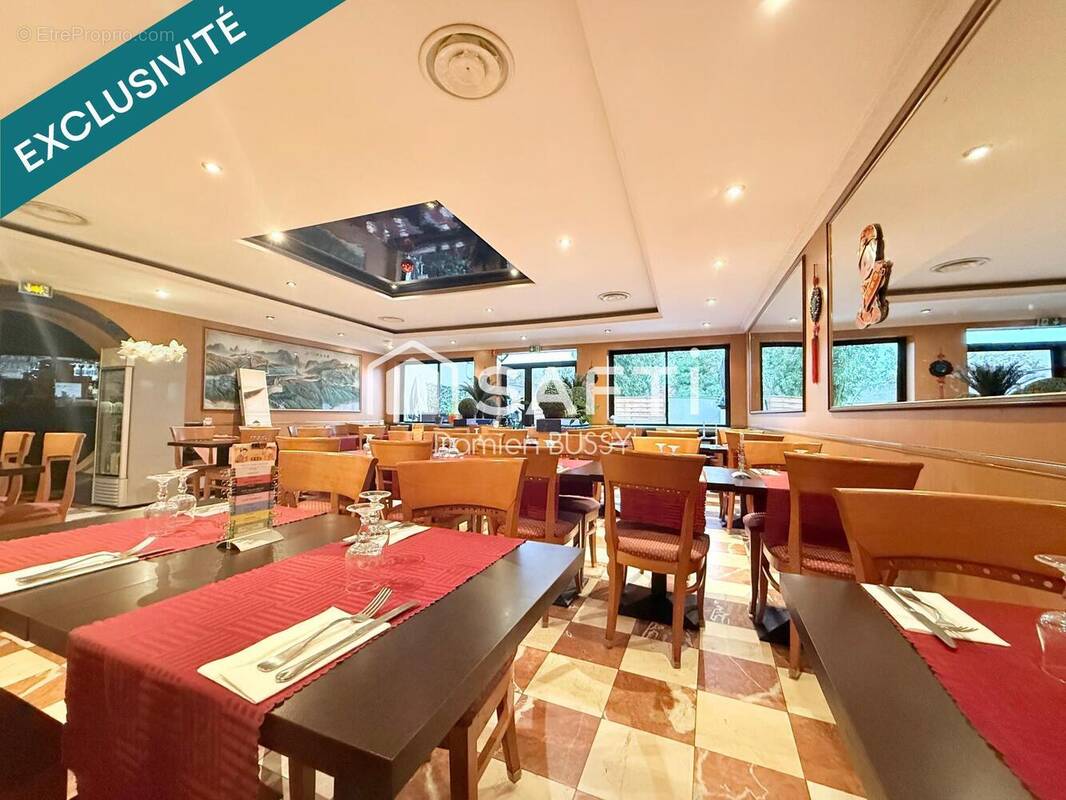 Photo 1 - Commerce à BONNIERES-SUR-SEINE