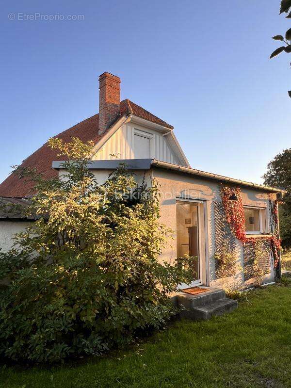 Maison à HEUGUEVILLE-SUR-SIENNE