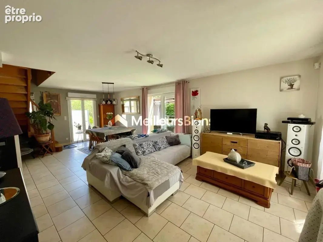 Pavillon 112 m² – 4 chambres – laval thévalles – terrain 583 m² – garage 33 m² - photo 4