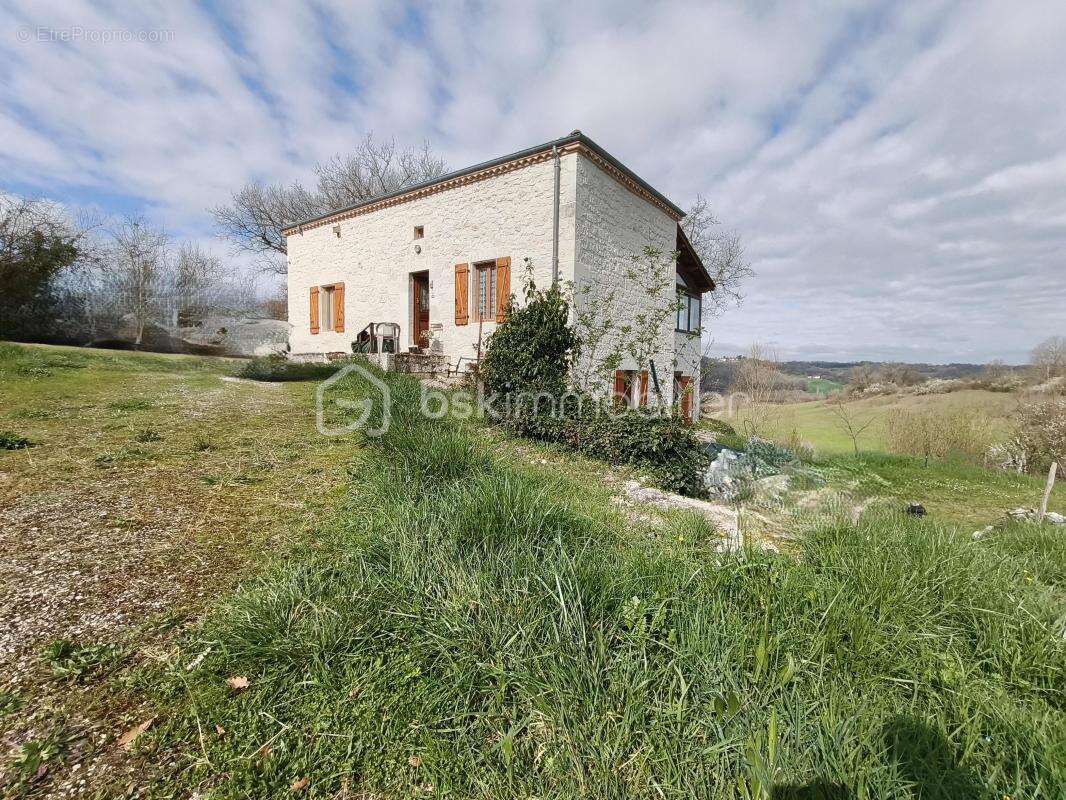 Maison de campagne en pierre, terrain, piscine - photo 2