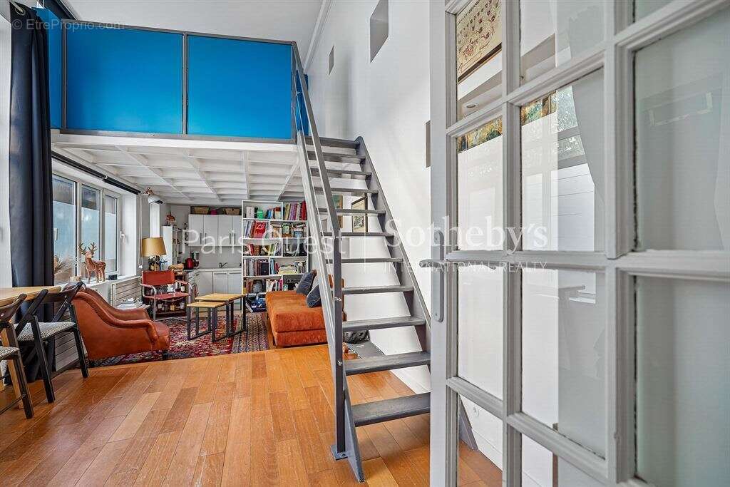 Appartement à NEUILLY-SUR-SEINE