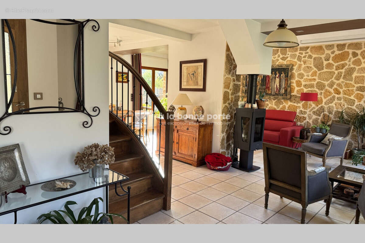 Maison à CHATEAUFORT