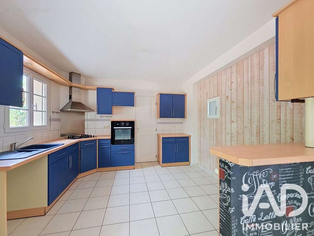 Maison 143 m² à Veigne  - photo 3