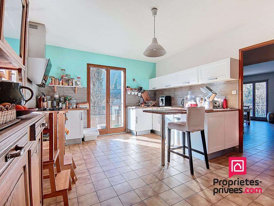 Maison 146m2 avec 2 accès indépendants, Double habitation, Fort potentiel locatif ,1500 m² terrain Mazaugues  83136 - photo 5