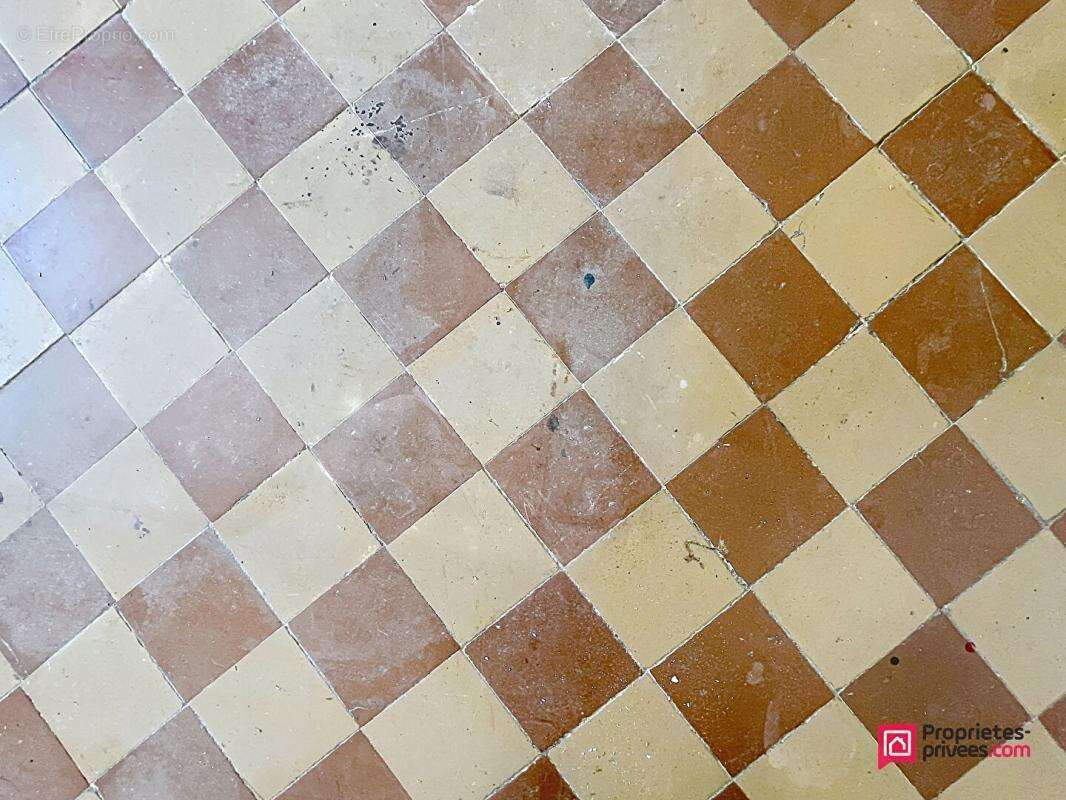 La Rochelle Fétilly - Votre bureau ou Local Professionnel - Échoppe de 50 m² à aménager - photo 11