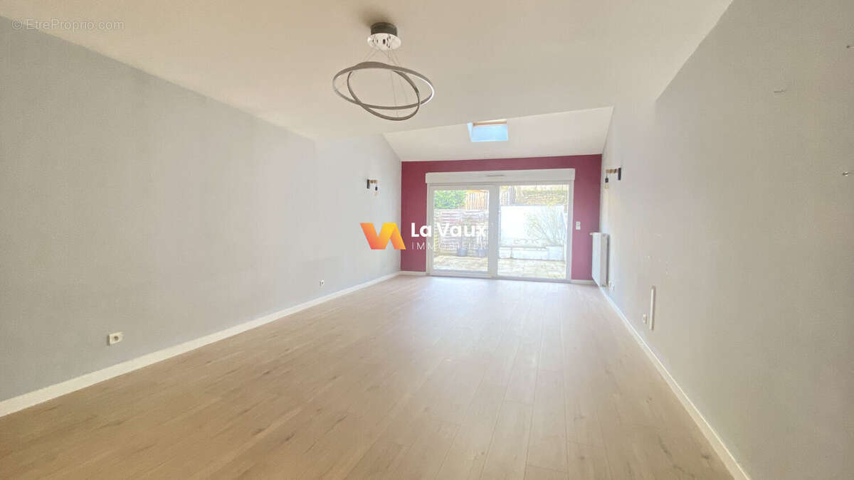 Maison à BOUXIERES-AUX-DAMES