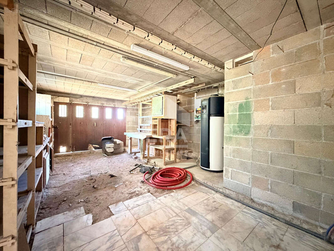 Maison à FLEAC