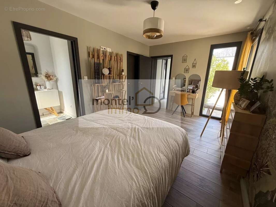 Maison à MONTELIMAR