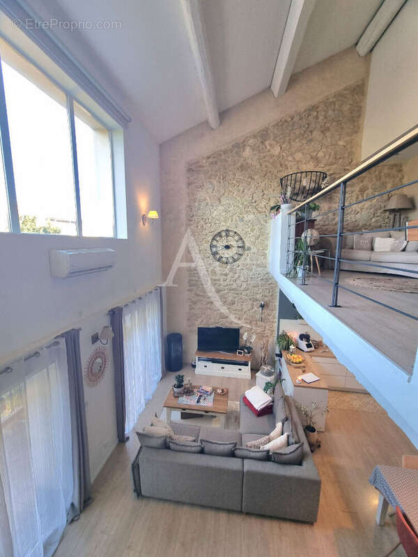 Maison à MOUSSAN
