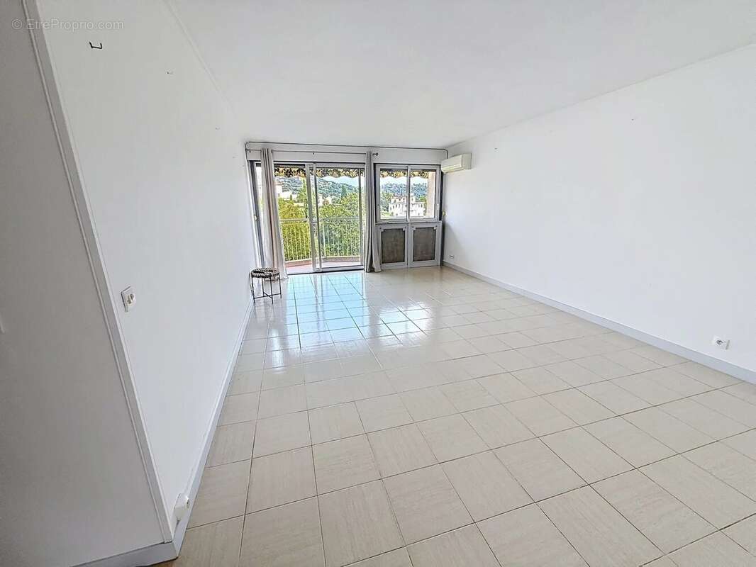 Tassigny grand 2/3 Pièces refait 2 Terrasses - photo 9