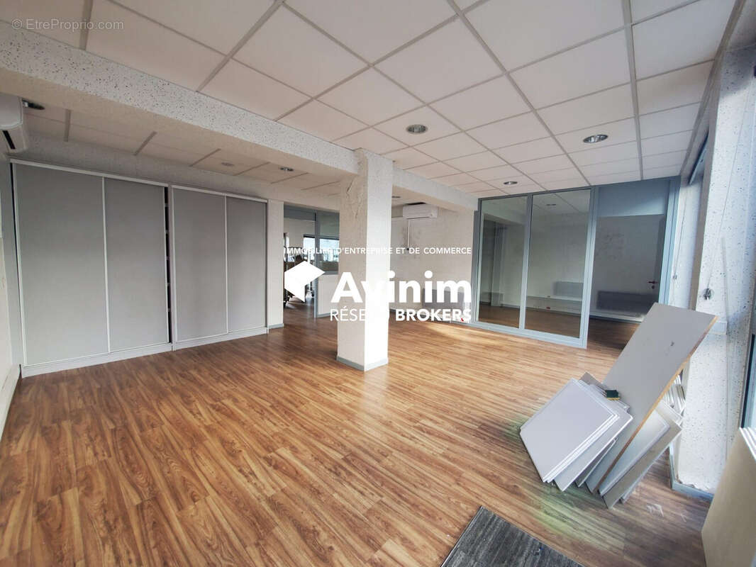 Commerce 153 m² à Chambery  - photo 3