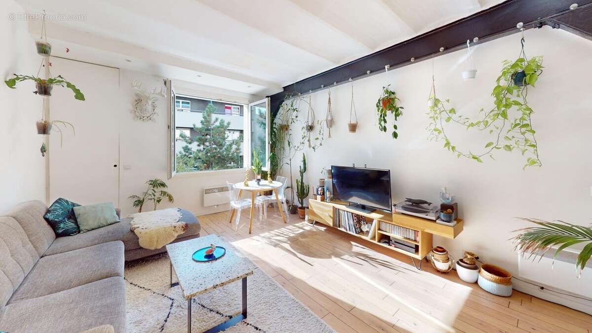 Appartement à PARIS-11E